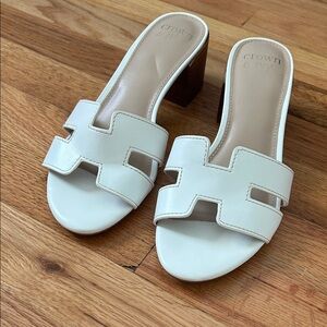 Crown & Ivy Sandals 👑